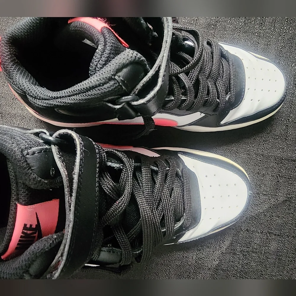 Nike‎ Size 6.5Y Court Borough Mid 2 White Black Pink CD7782-005 Basketball Shoes